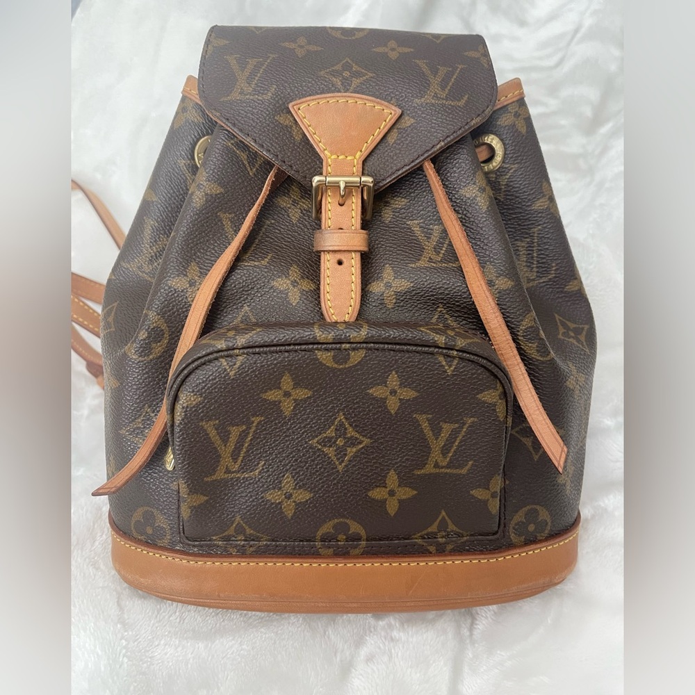 ⭐️Louis Vuitton Brown Monogram Mini Backpack. Preloved⭐️